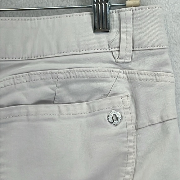 Democracy “Ab”Solution Bermuda Shorts Size 16 Cream Cotton Blend w/Spandex EUC - Picture 5 of 8
